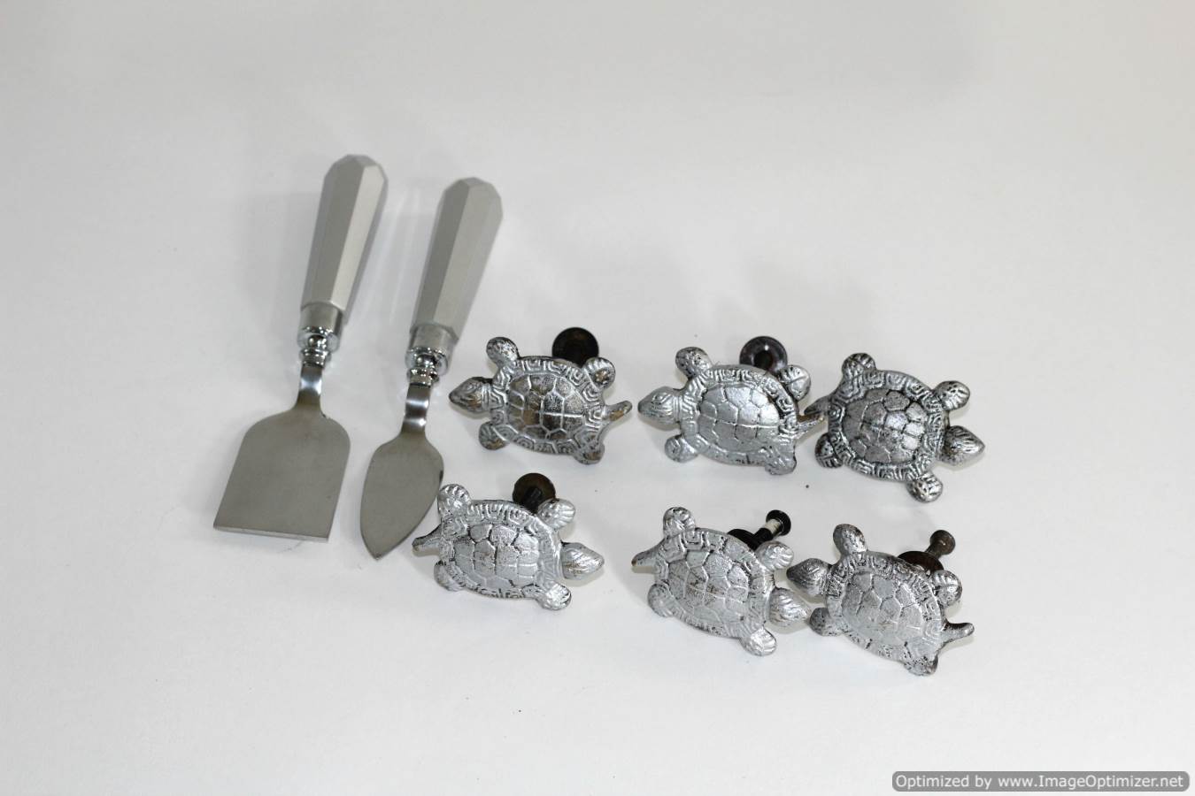 sset-turtle-cabinet-knobs-and-mini-spatulas