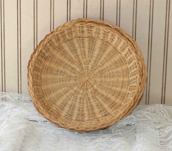 vintage-picnic-plate-holders