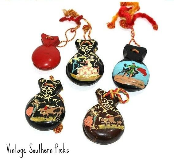 souvenir-wooden-castanets