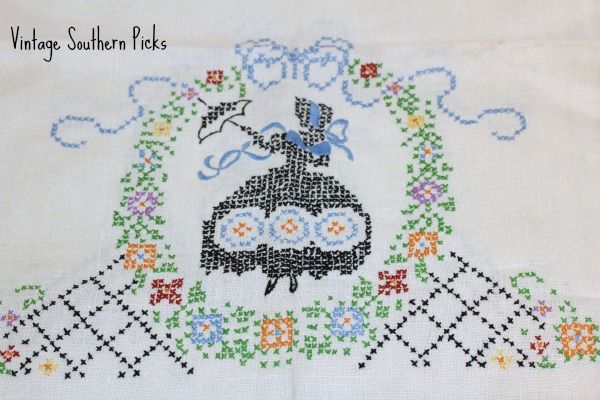 vintage-embroidered-table-runner