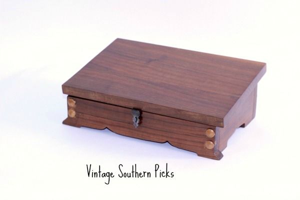 handcrafted-wooden-desk-box